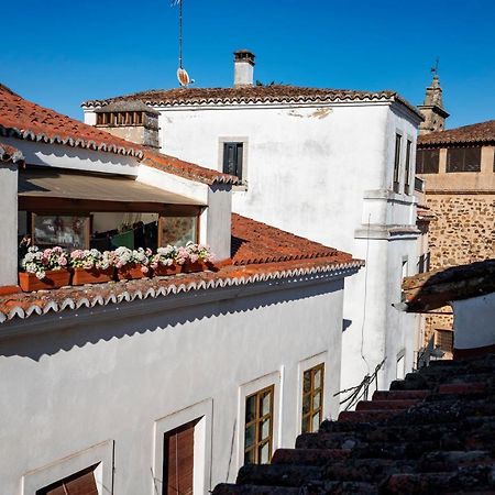Apartamentos Caceres Historico Centro Екстериор снимка