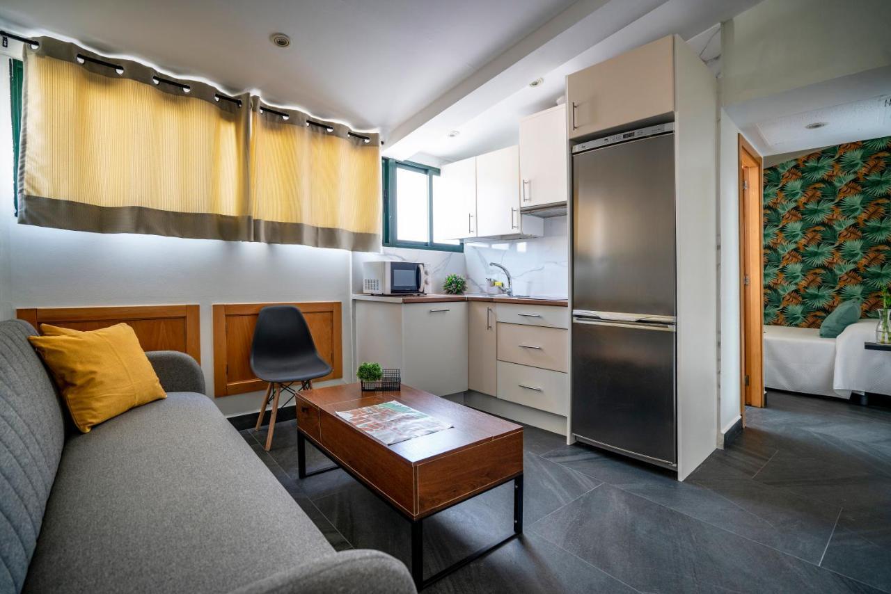 Apartamentos Caceres Historico Centro Екстериор снимка