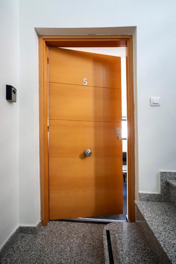 Apartamentos Caceres Historico Centro Екстериор снимка